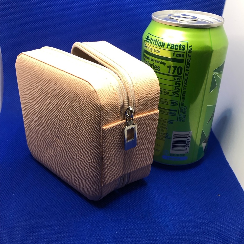 Pink- Pocket jewelry case, PU leather Perfect for travel organizer 3.93 x 3.93 - Picture 3 of 11